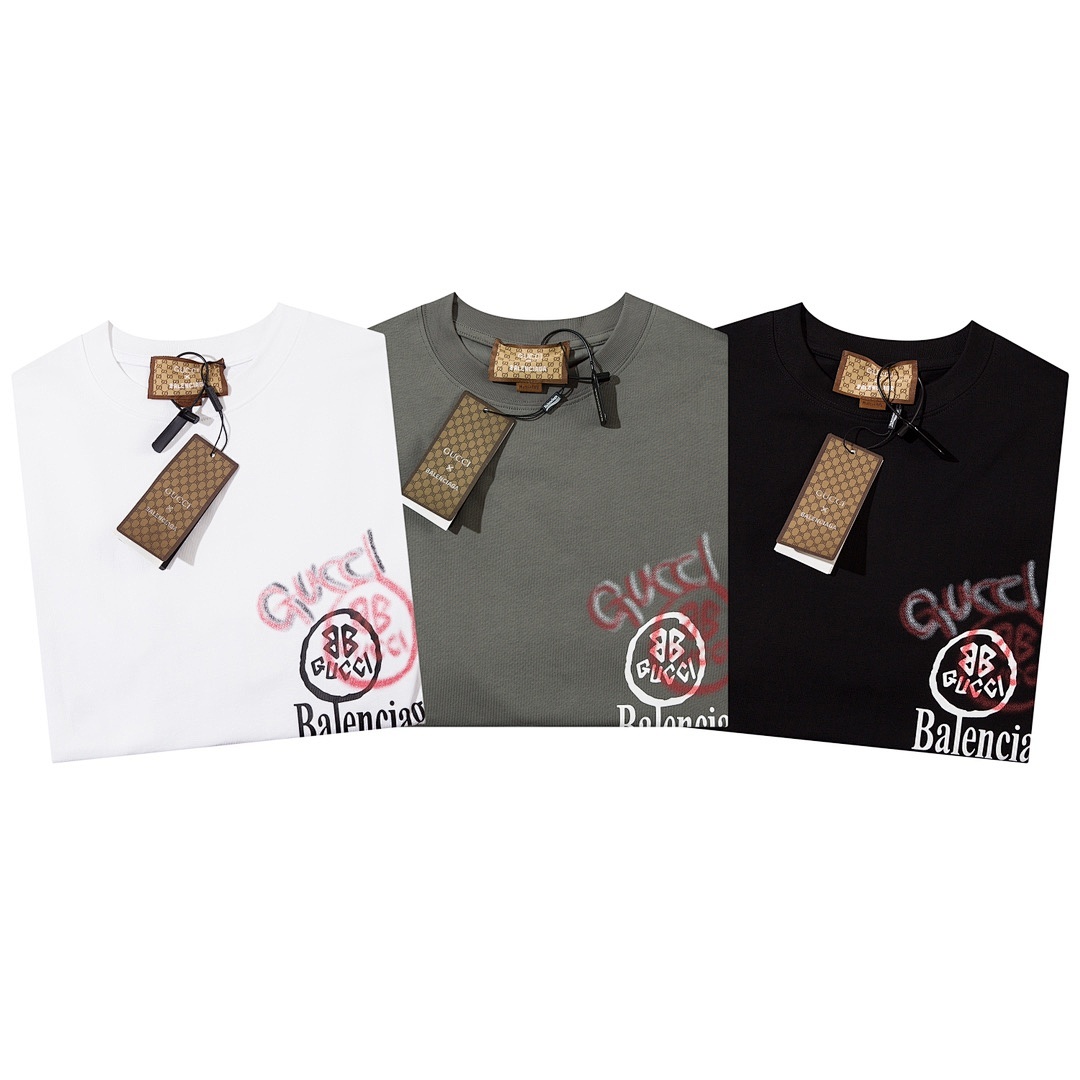 Balenciaga T-Shirt Style 828 main view