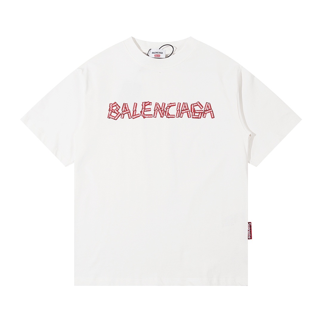 Balenciaga T-Shirt Style 829 detail view 1