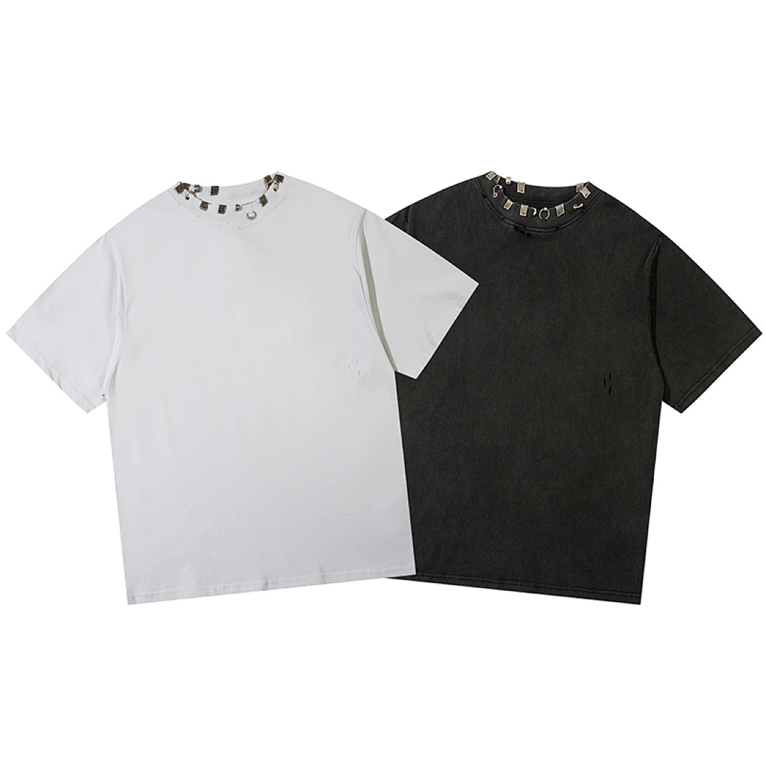 Balenciaga T-Shirt Style 830 detail view 1