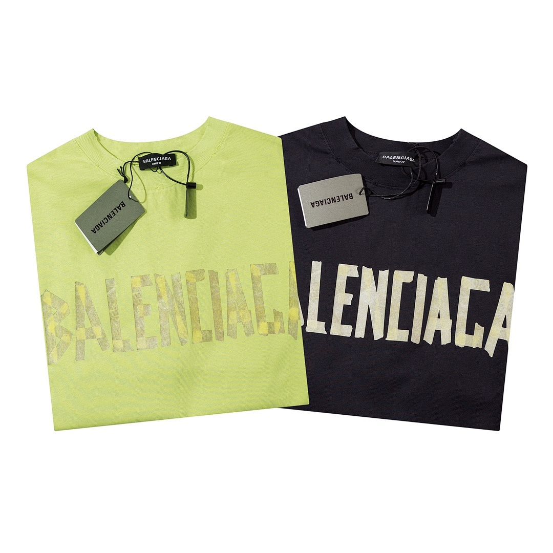 Balenciaga T-Shirt Style 831 main view
