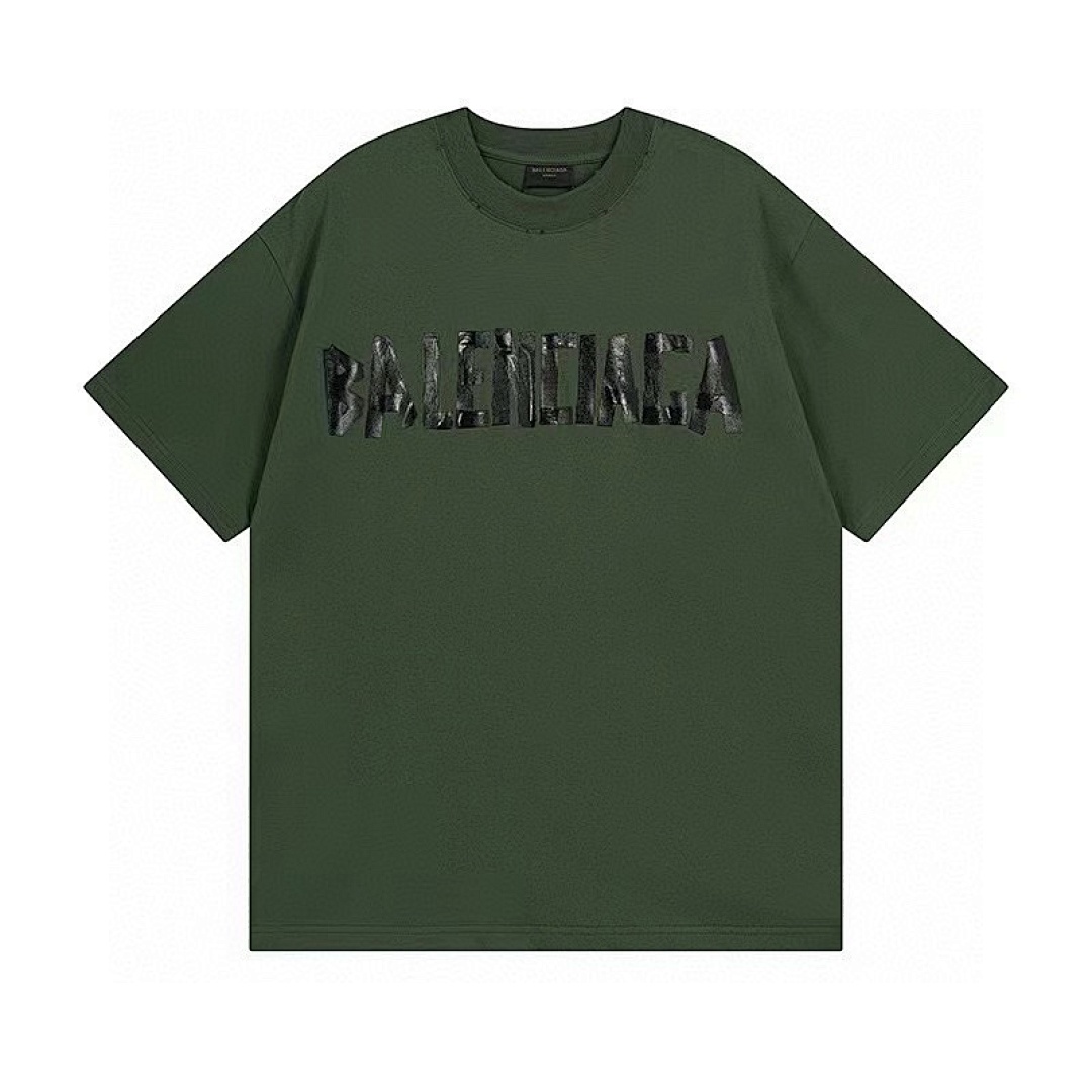 Balenciaga T-Shirt Style 831 detail view 1