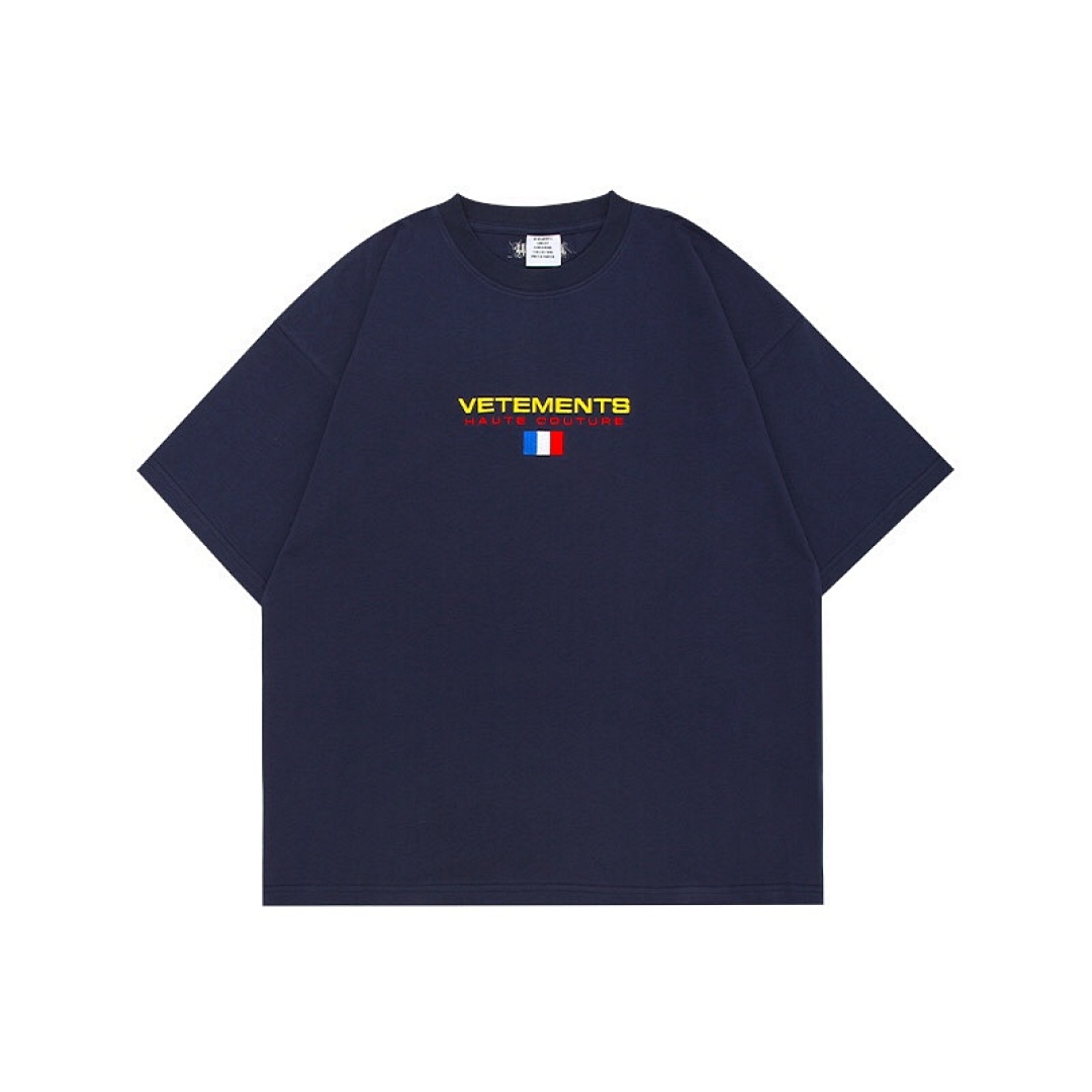 Vetements T-Shirt Style 040 detail view 1