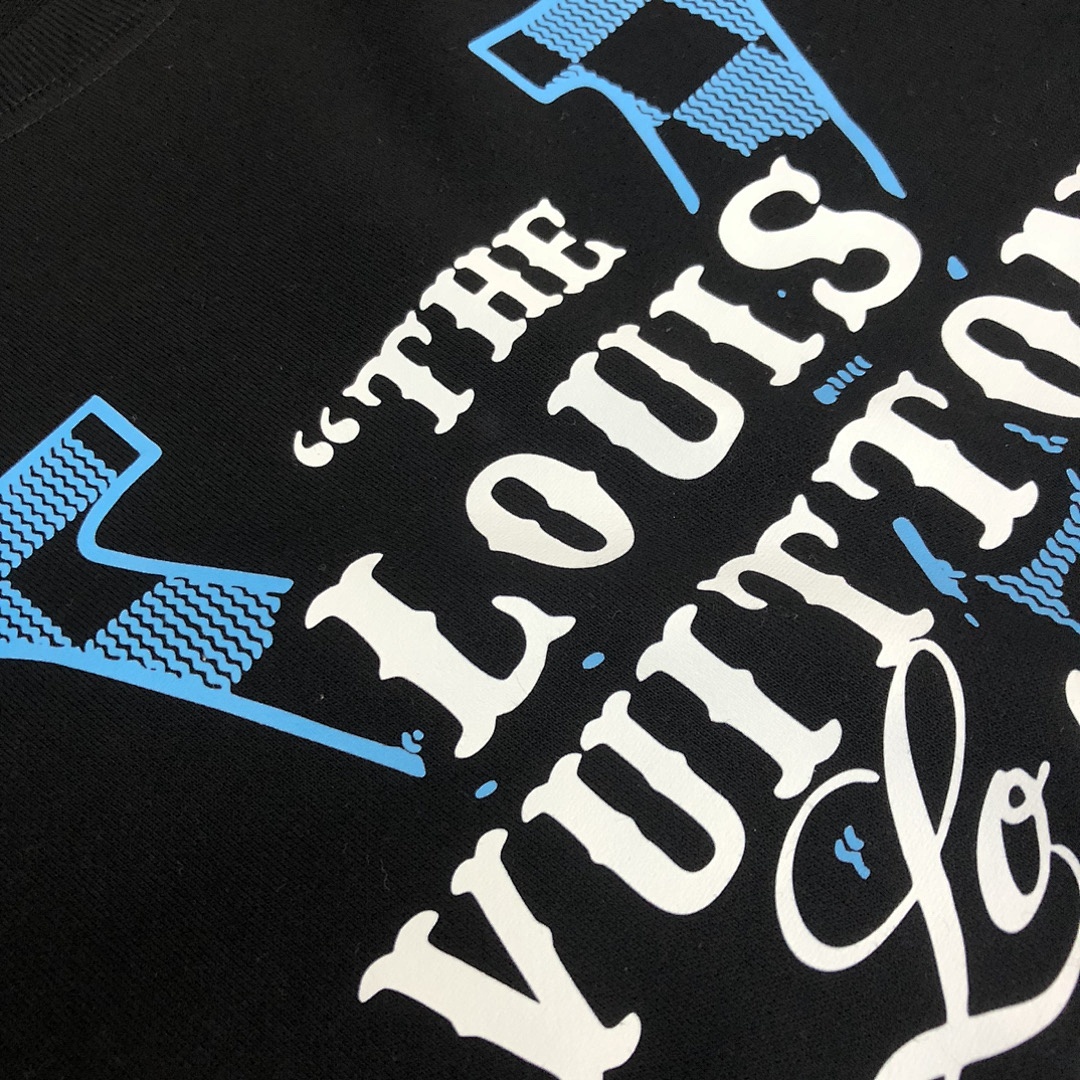 Louis Vuitton Hoodie Style 006 detail view 1