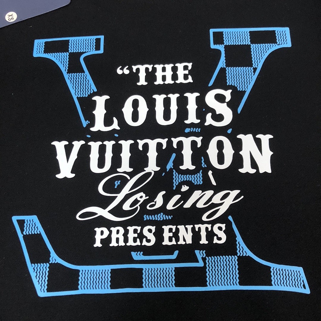 Louis Vuitton Hoodie Style 006 detail view 2