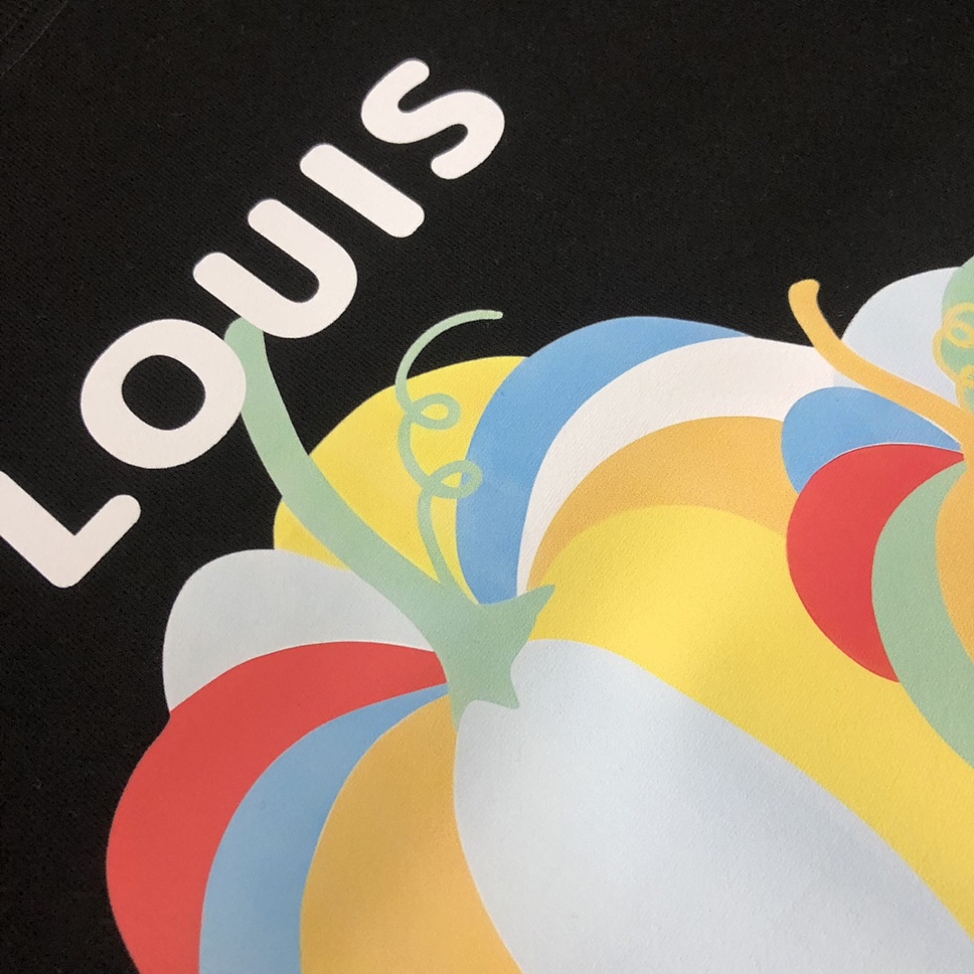 Louis Vuitton Hoodie Style 009 detail view 3