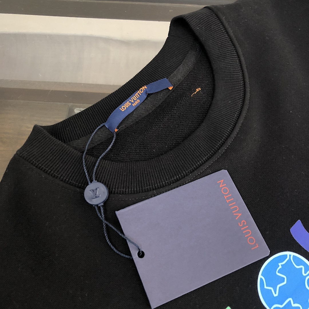 Louis Vuitton Hoodie Style 020 detail view 5