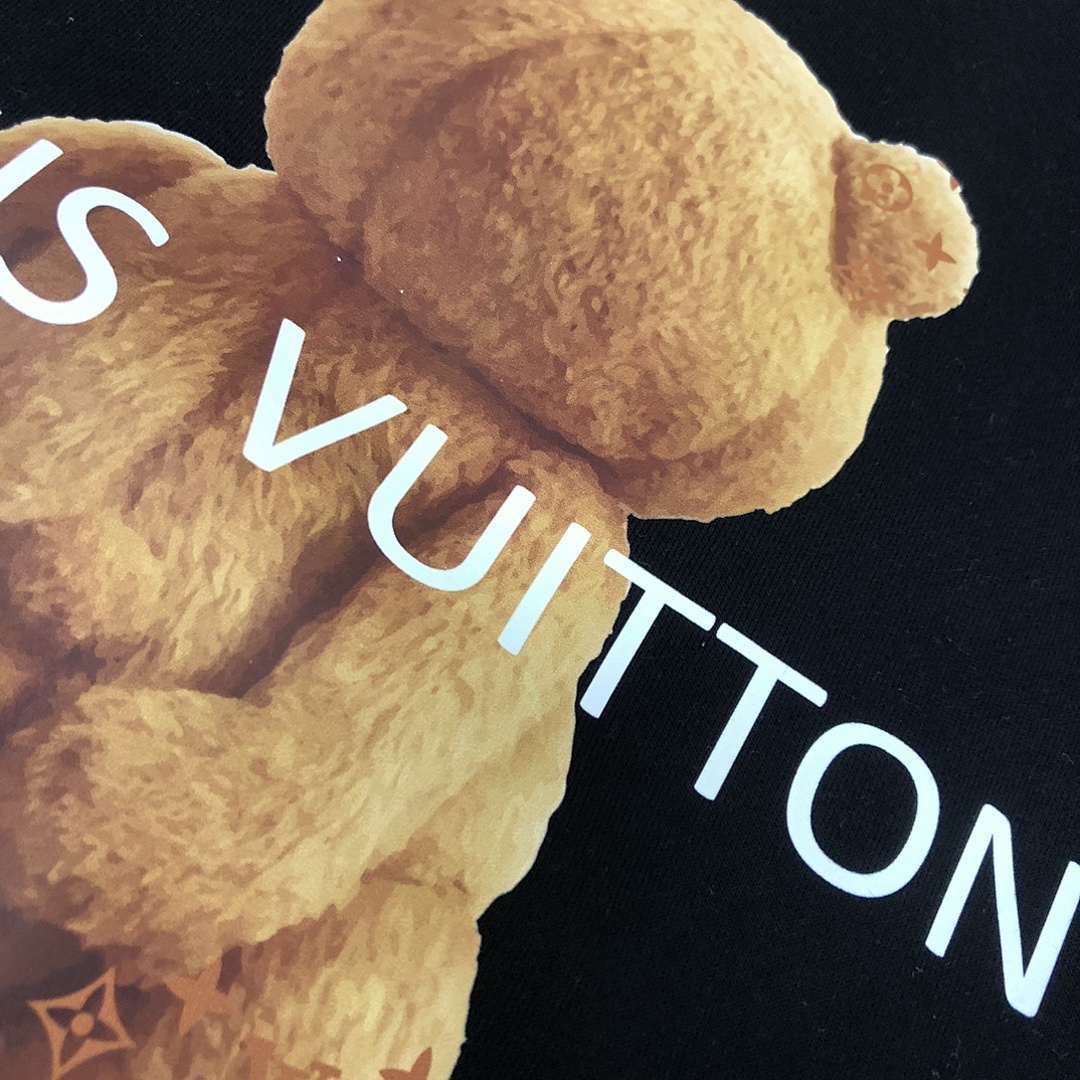 Louis Vuitton Hoodie Style 026 detail view 2
