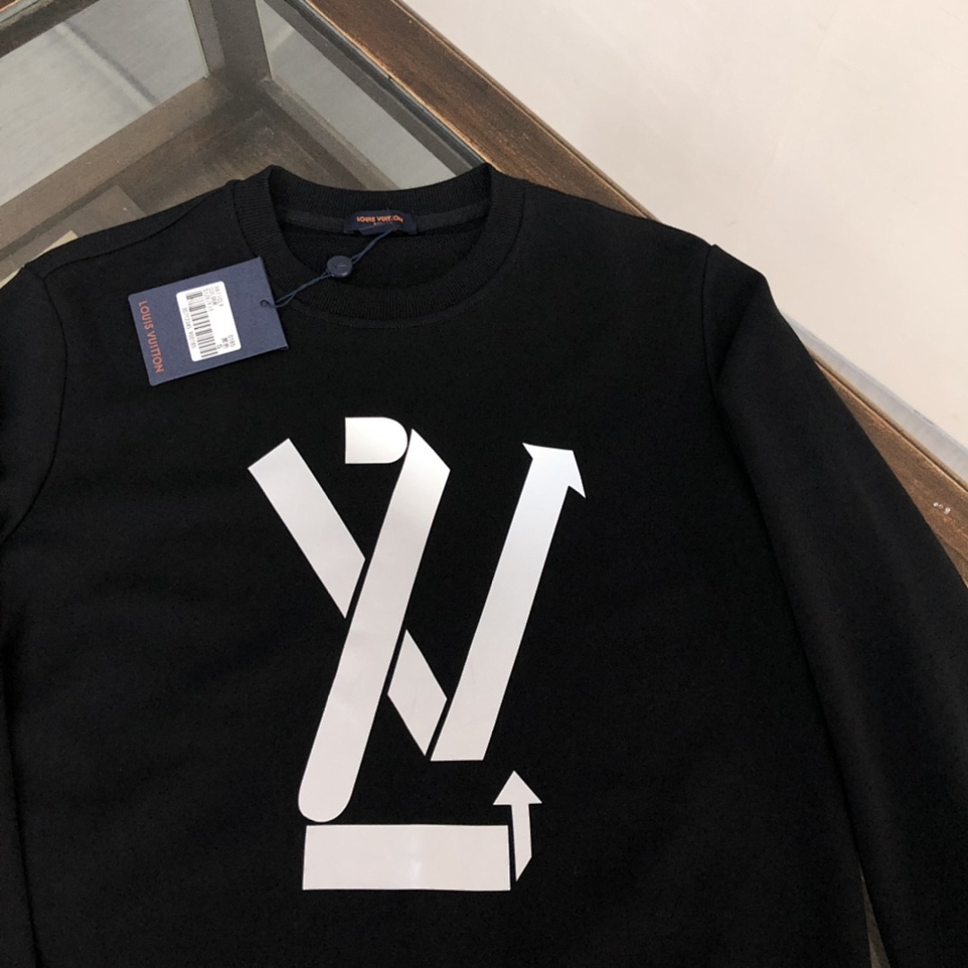 Louis Vuitton Hoodie Style 036 detail view 4