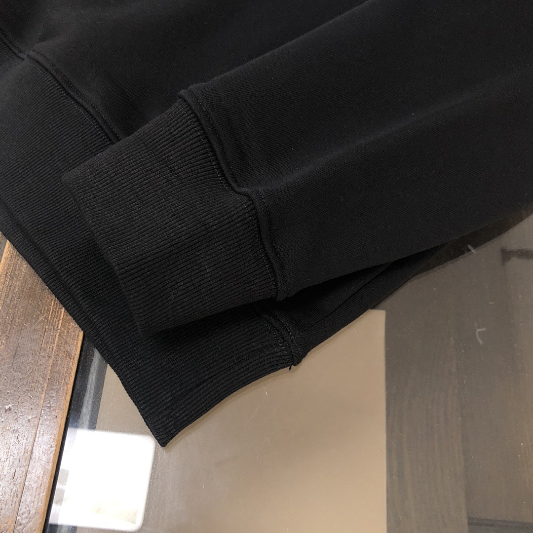 Louis Vuitton Hoodie Style 037 detail view 1