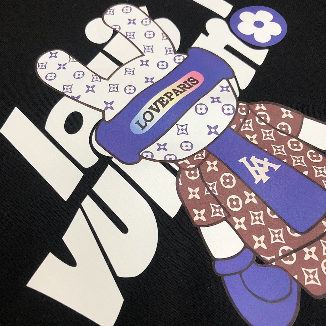 Louis Vuitton Hoodie Style 038 detail view 1