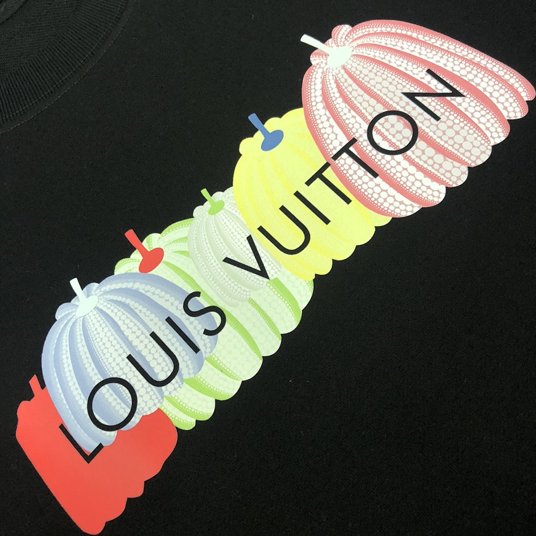 Louis Vuitton Hoodie Style 043 detail view 1