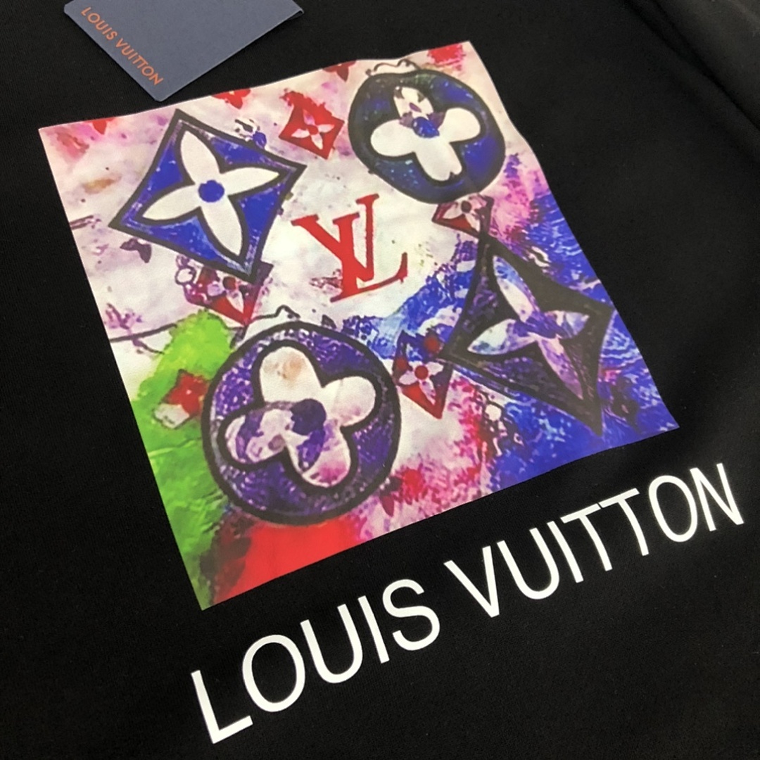 Louis Vuitton Hoodie Style 046 detail view 2