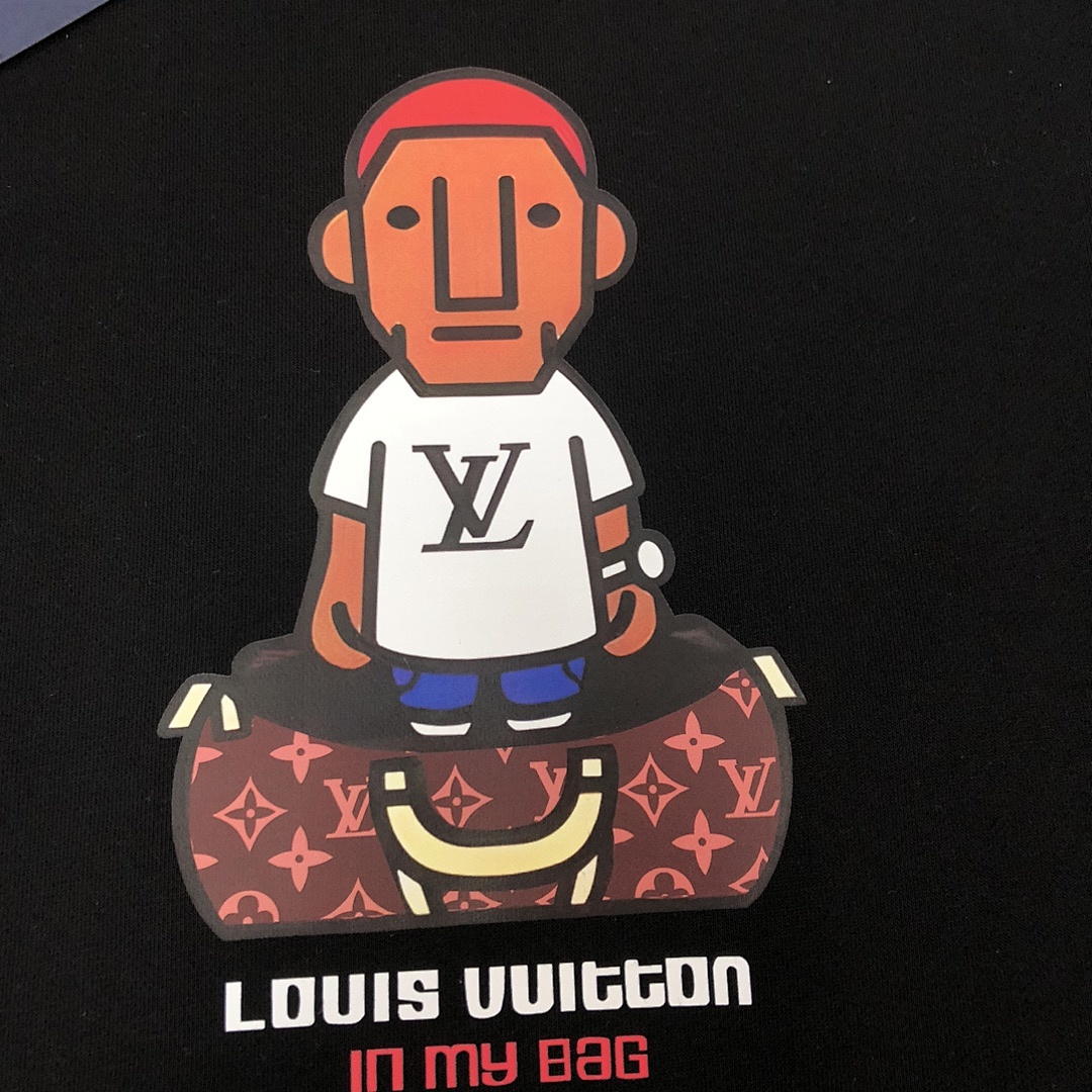 Louis Vuitton Hoodie Style 051 detail view 2