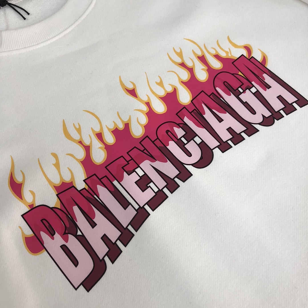 Balenciaga Hoodie detail view 2