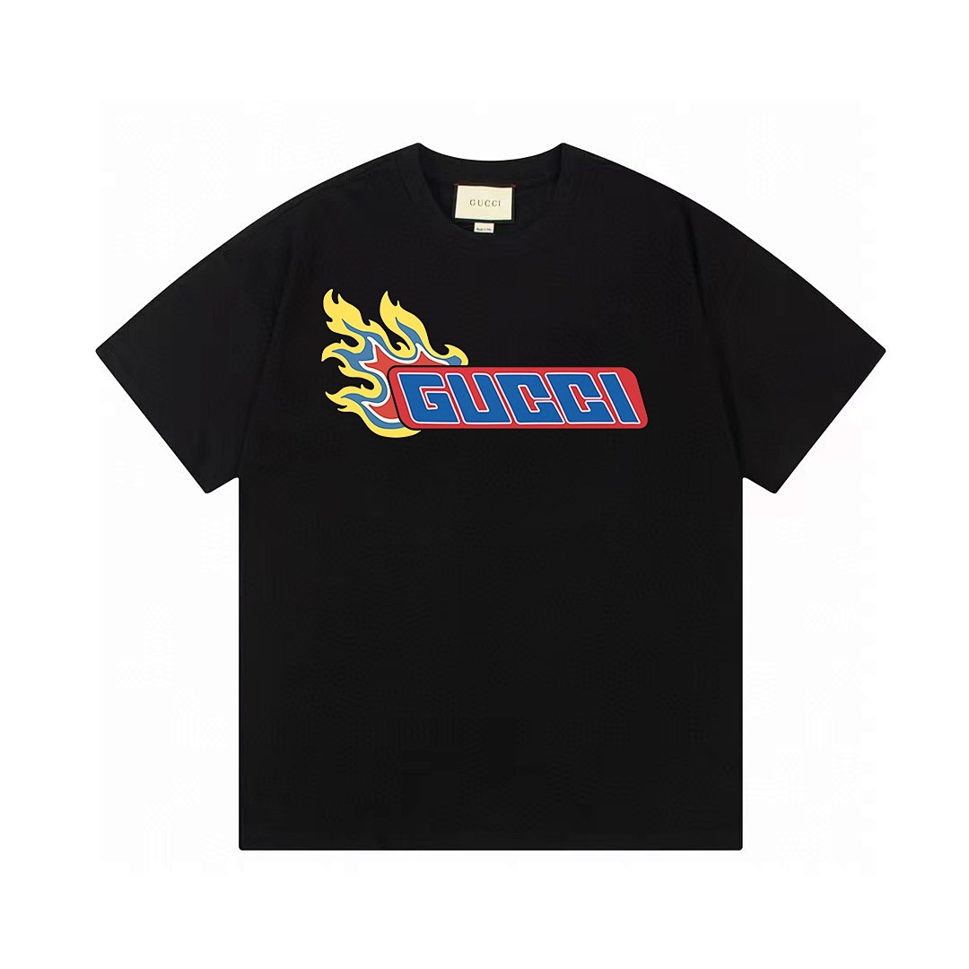 Gucci T-Shirt Style 677 detail view 1