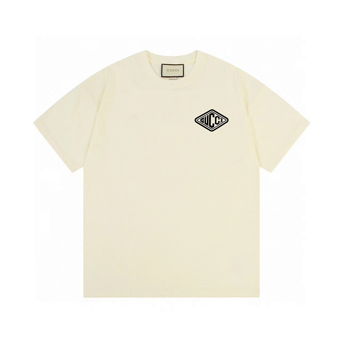 Gucci T-Shirt Style 680 detail view 2