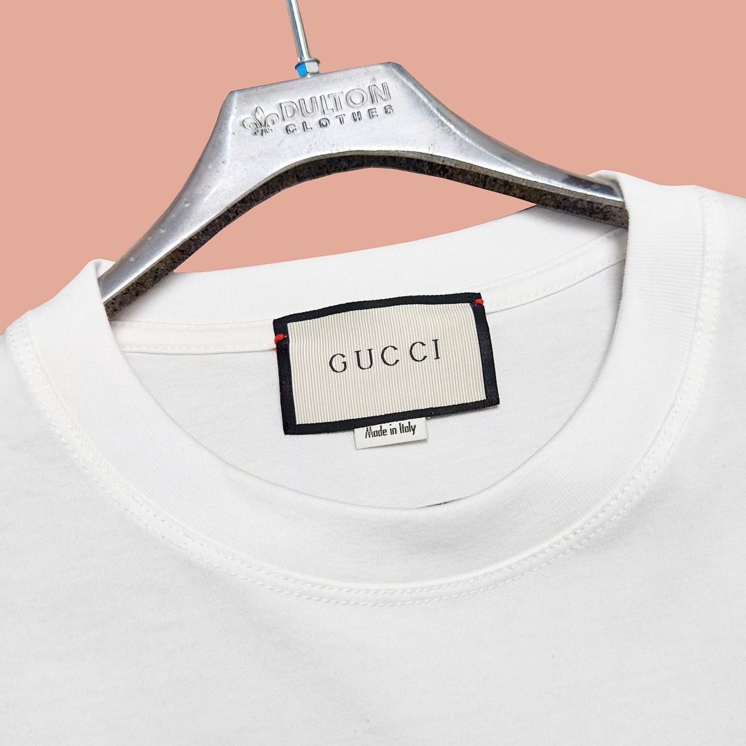 Gucci T-Shirt Style 694 detail view 4