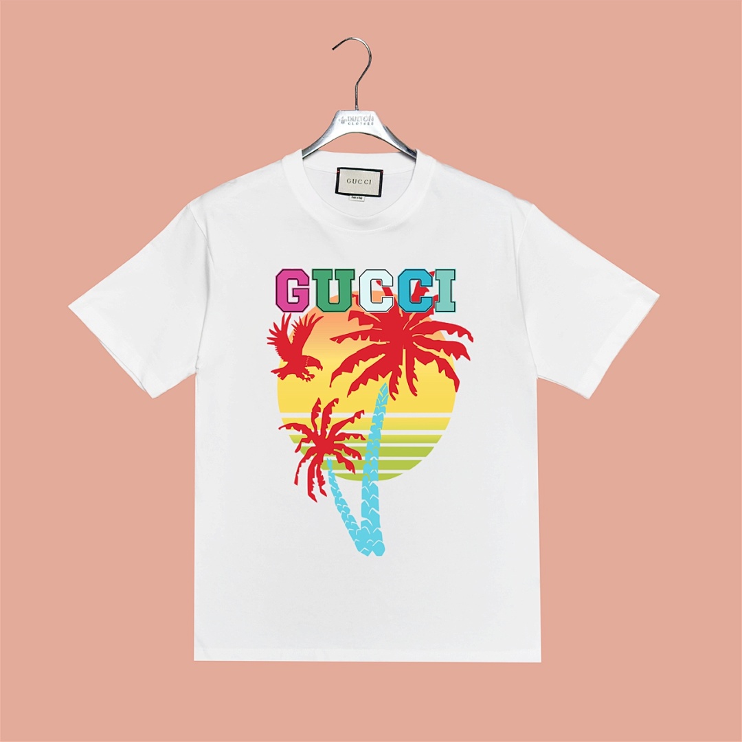 Gucci T-Shirt Style 726 detail view 1