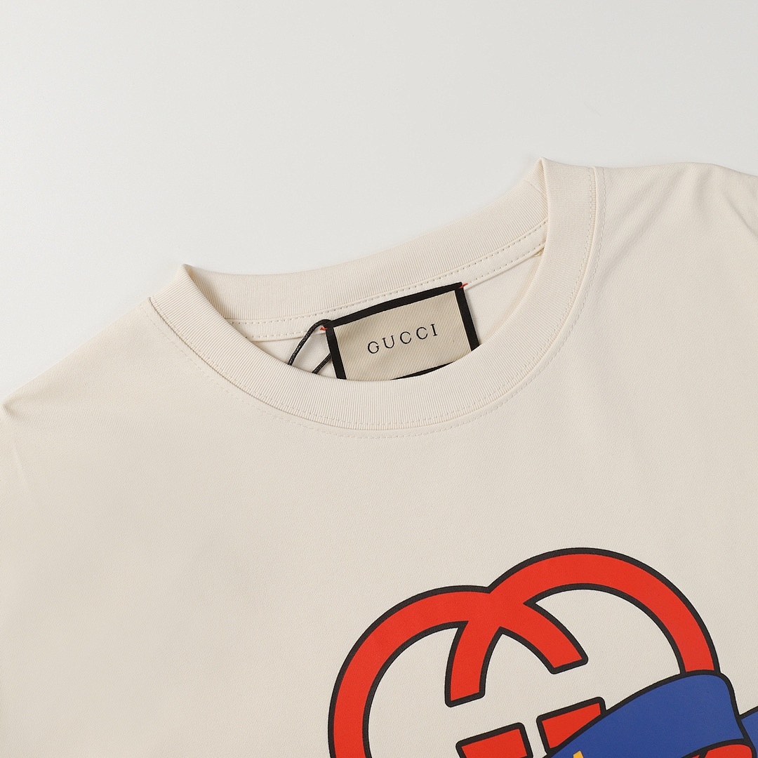 Gucci T-Shirt Style 818 detail view 6