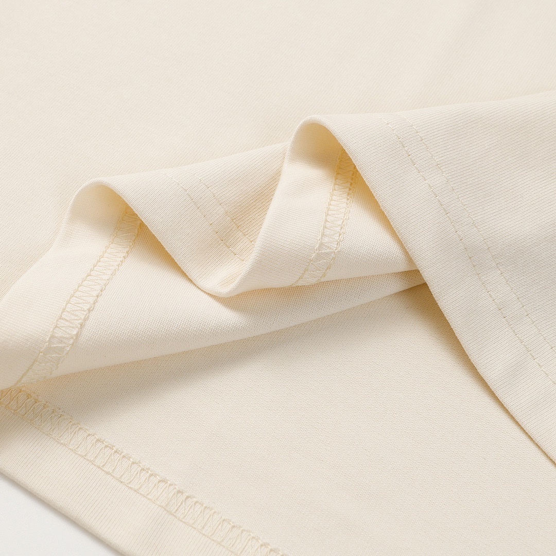 Gucci T-Shirt Style 828 detail view 3