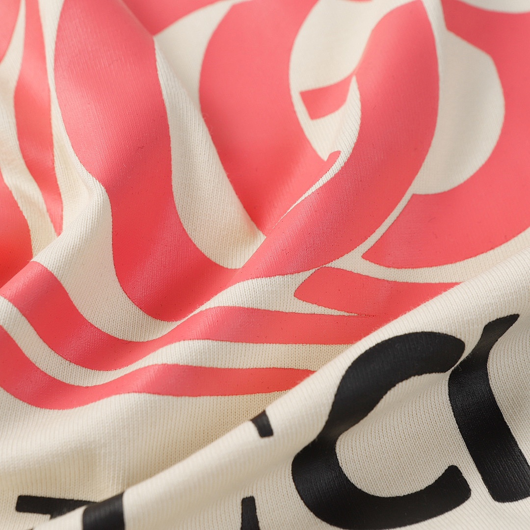 Gucci T-Shirt Style 828 detail view 5