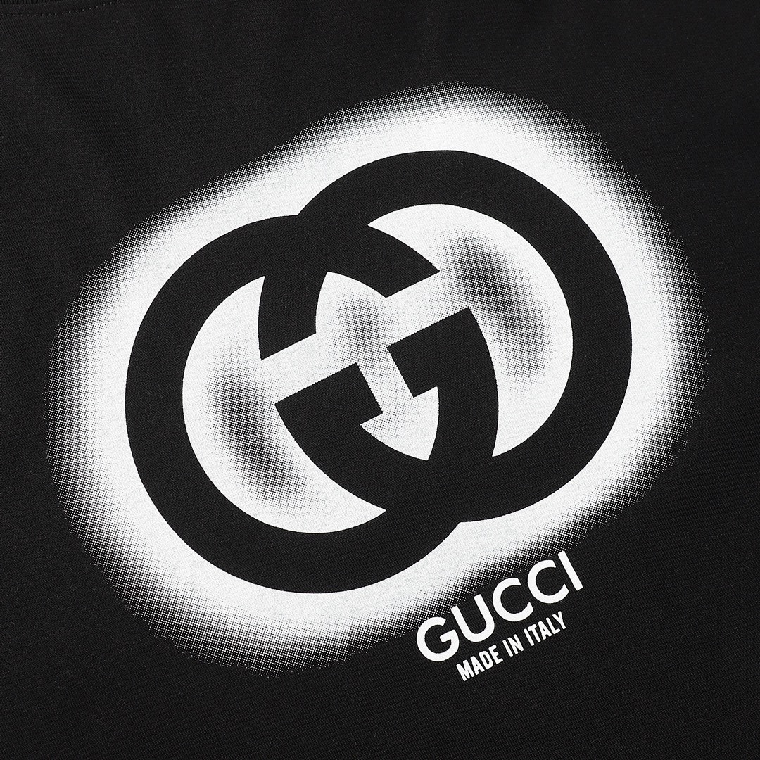 Gucci T-Shirt Style 832 main view