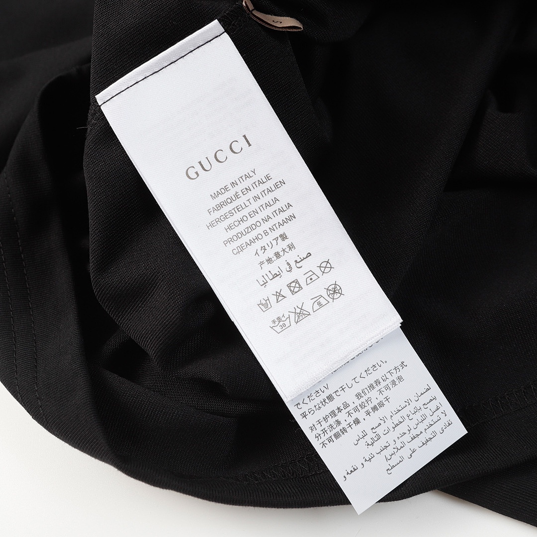 Gucci T-Shirt Style 833 detail view 3