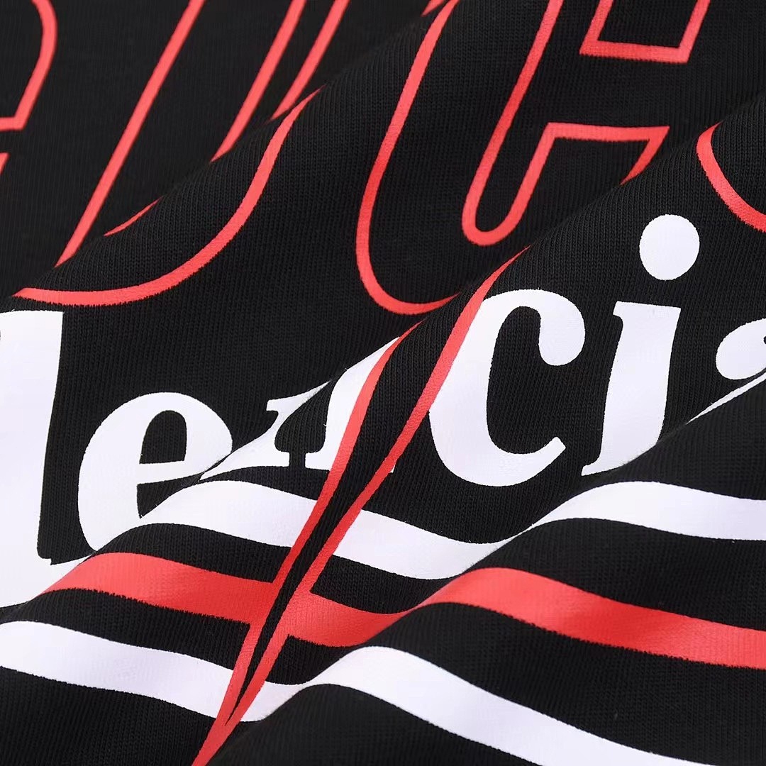 Gucci T-Shirt Style 864 detail view 2