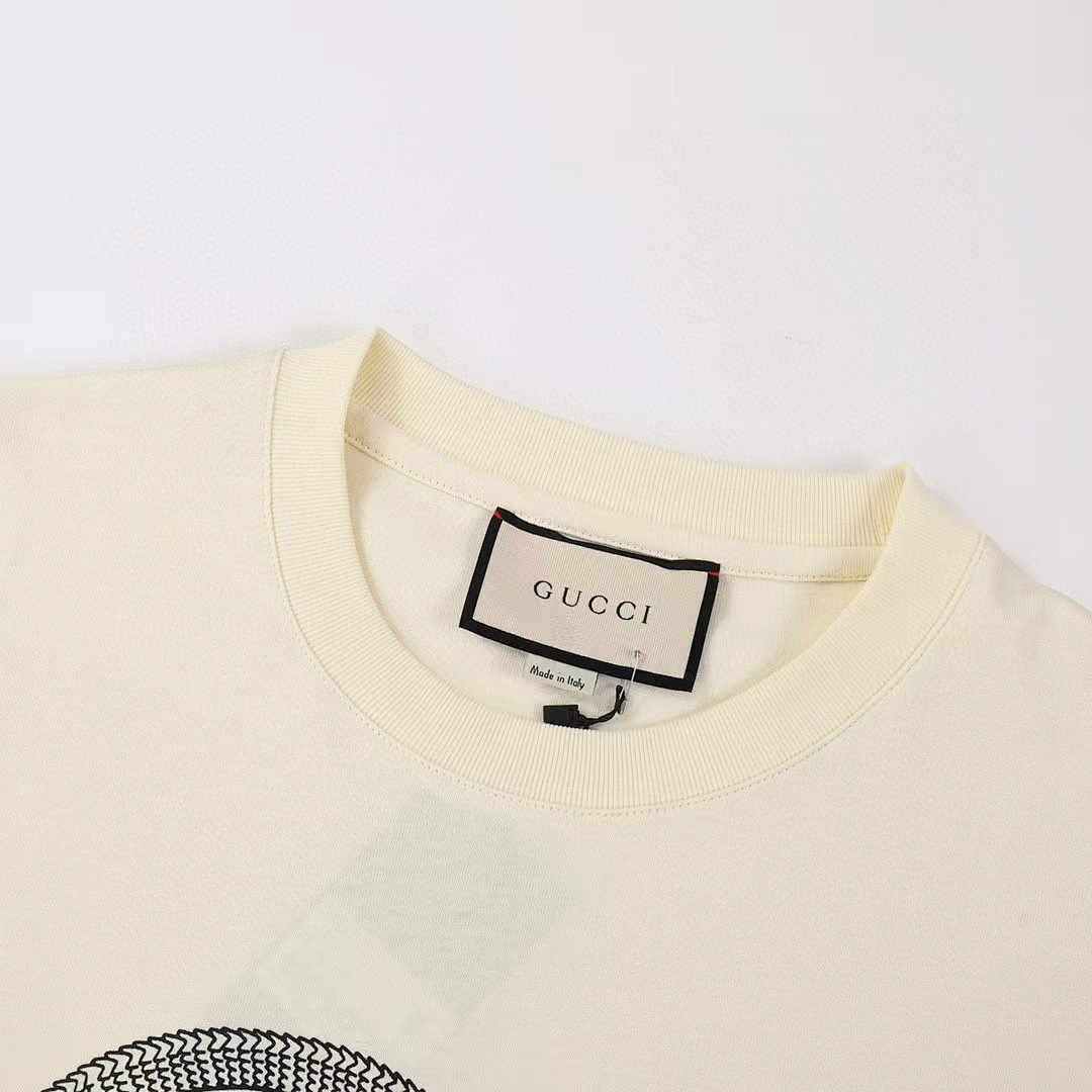 Gucci T-Shirt Style 867 detail view 5
