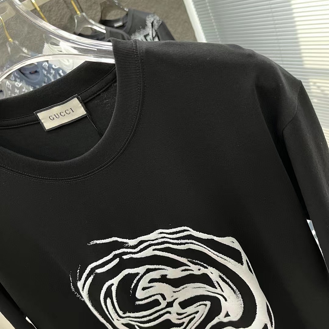 Gucci T-Shirt Style 869 detail view 3