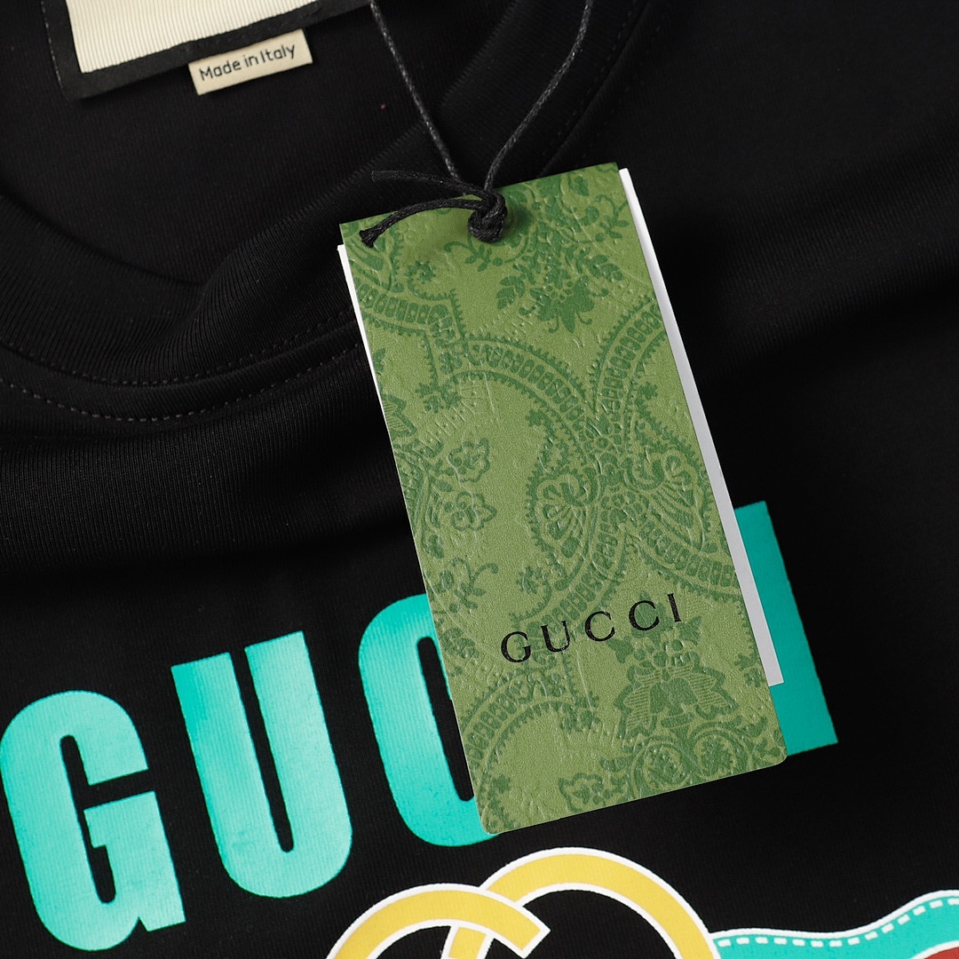 Gucci T-Shirt Style 873 detail view 3
