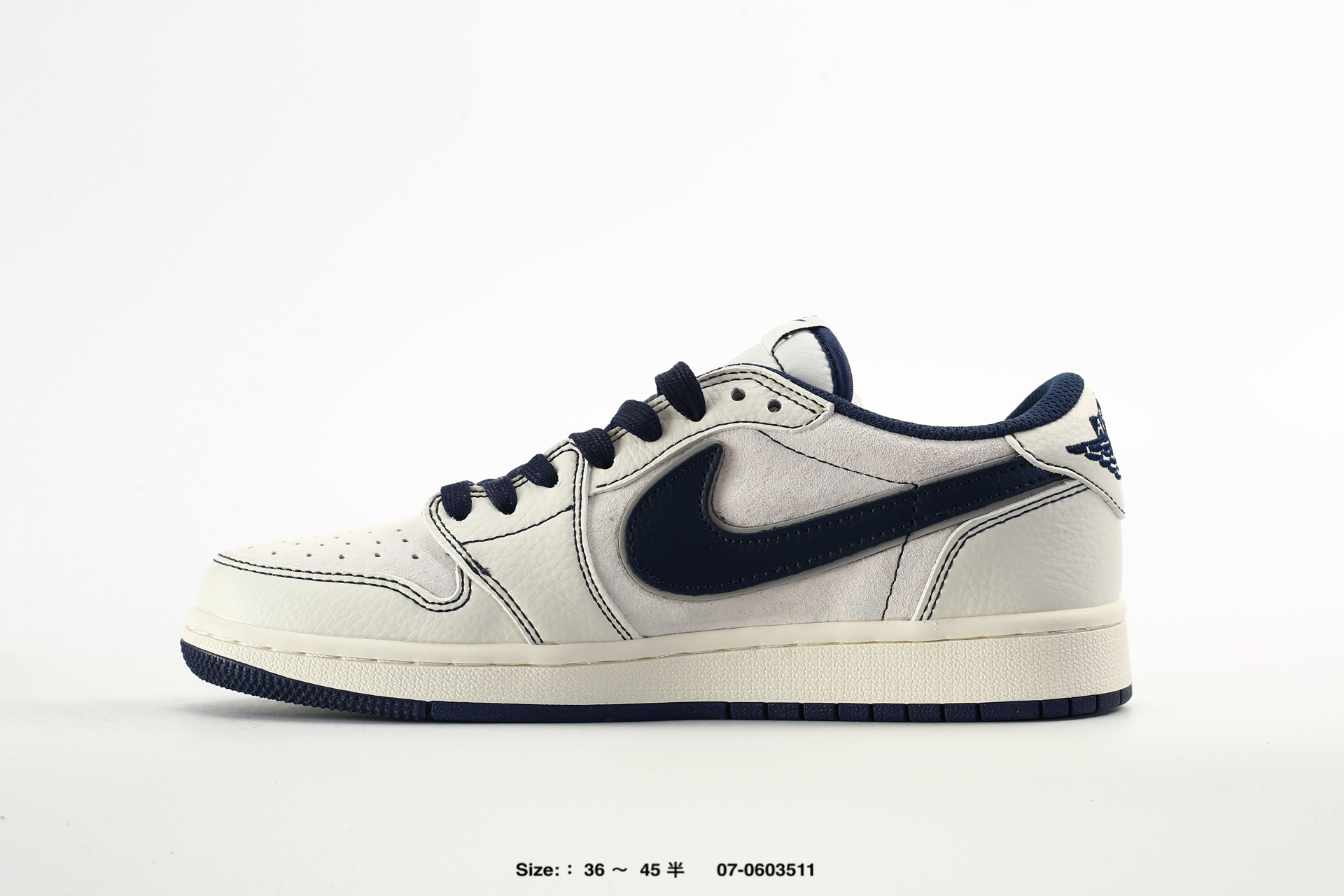 Nike Dunk Casual Shoes detail view 2