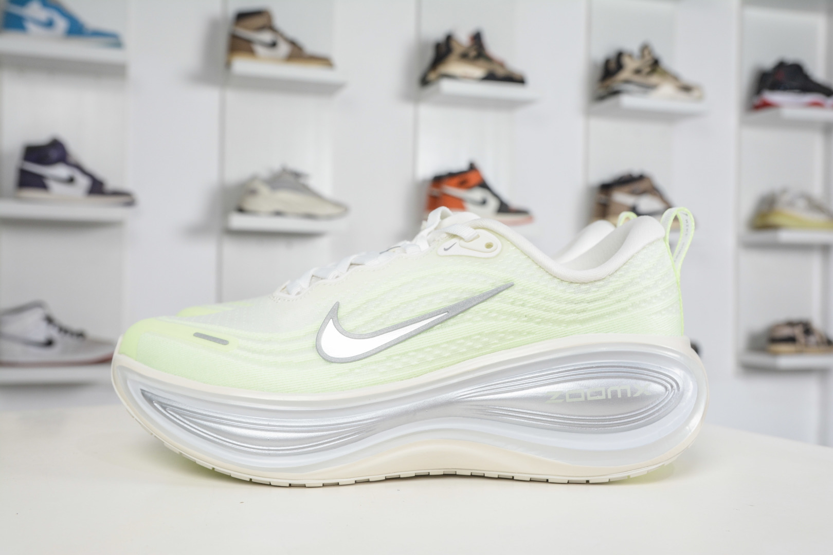 Nike Running Shoes main view
