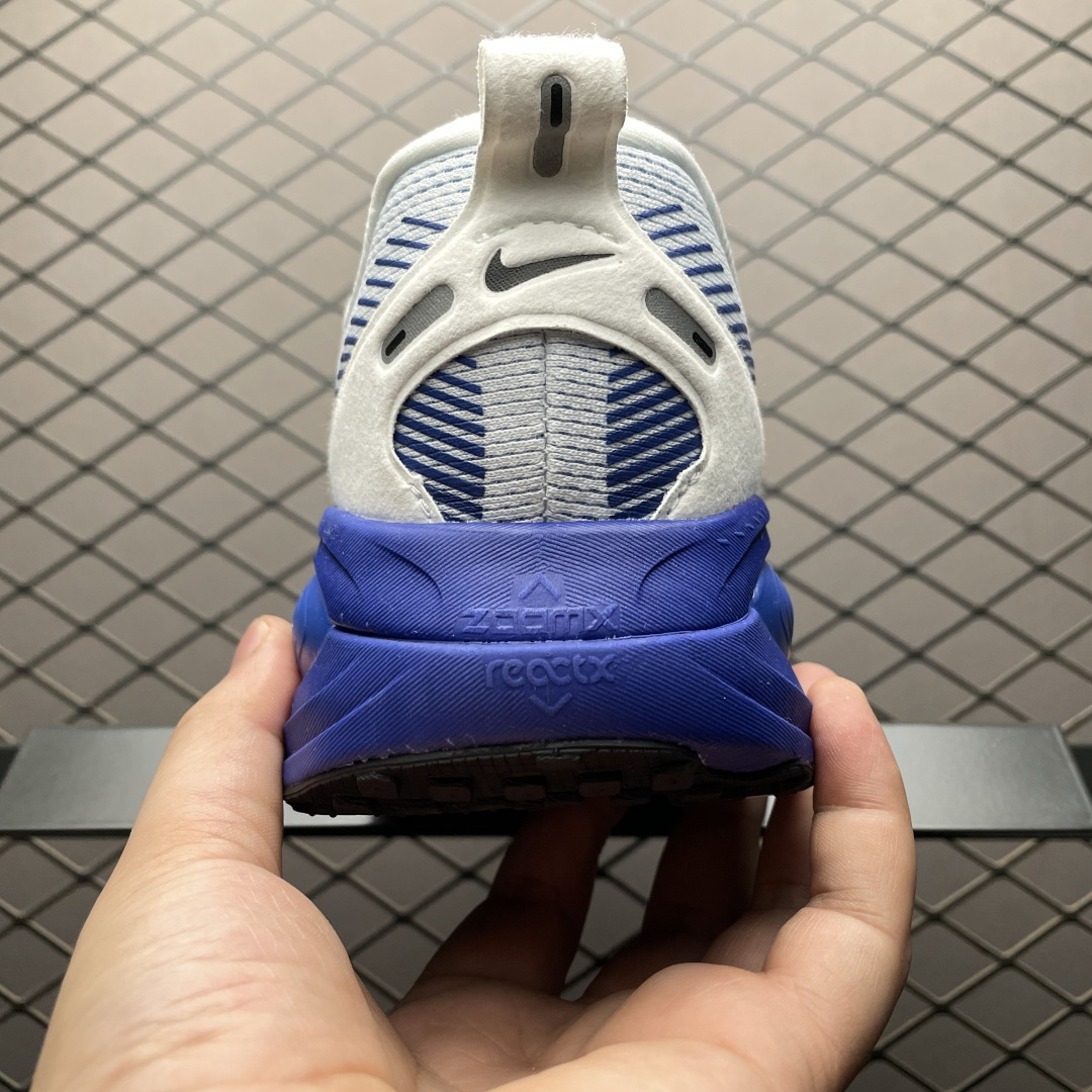 Nike Running Shoes detail view 1