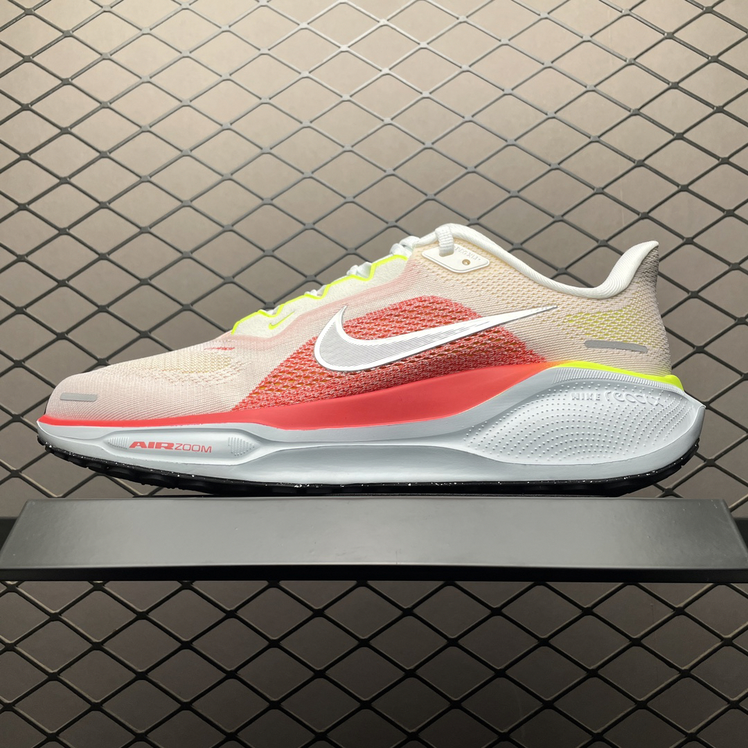 Nike Running Shoes main view
