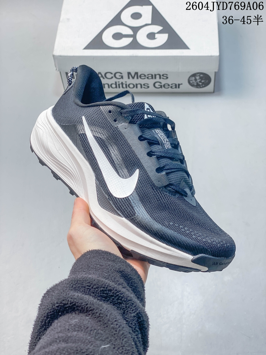 Nike Running Shoes main view