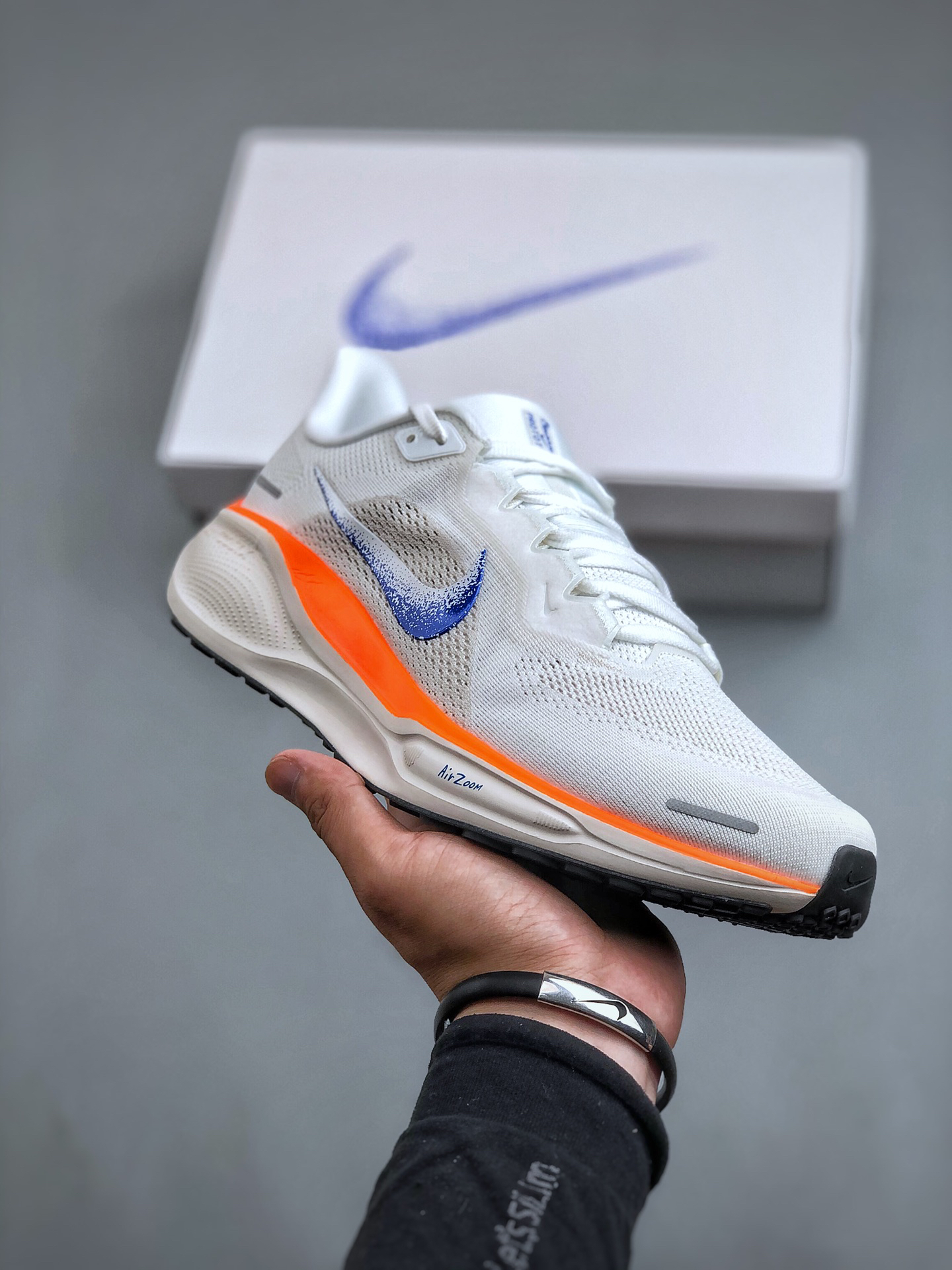 Nike Running Shoes main view
