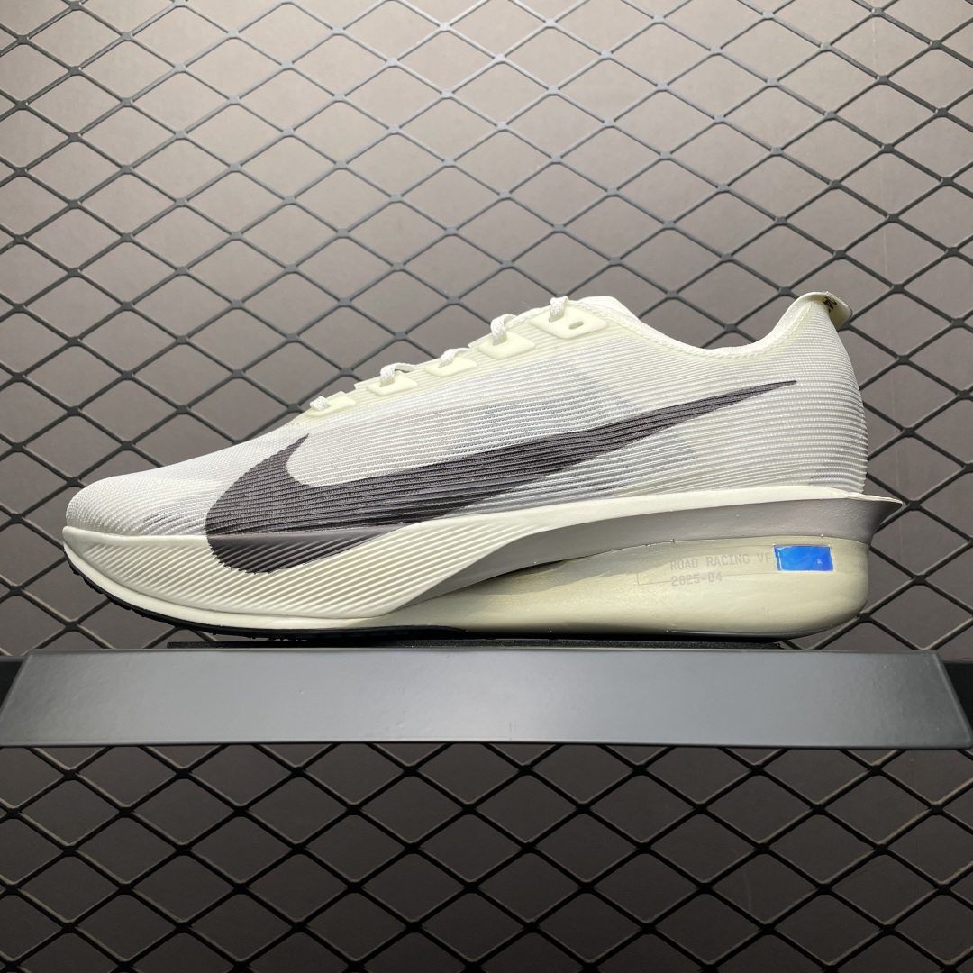 Nike Running Shoes main view