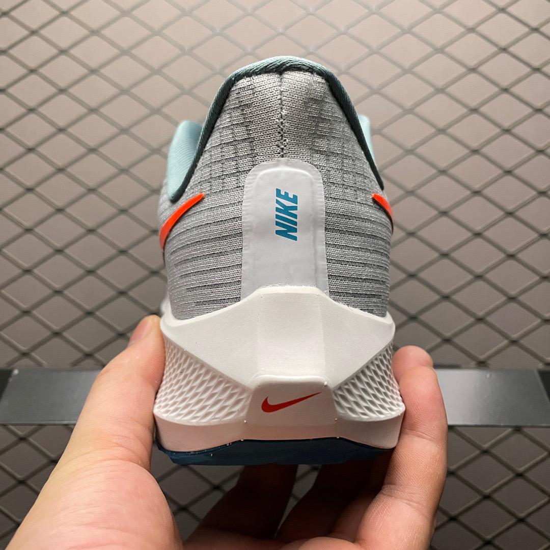 Nike Running Shoes detail view 1