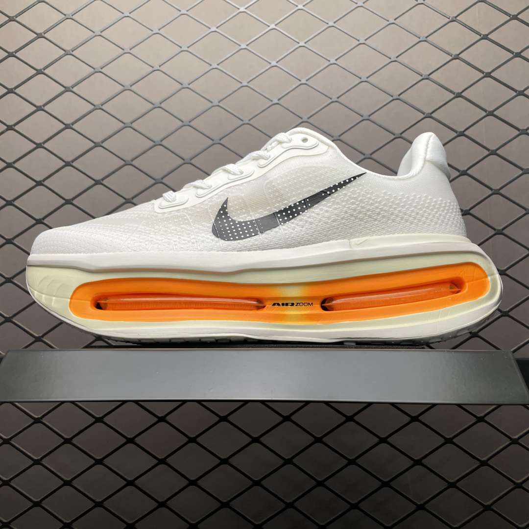 Nike Running Shoes main view