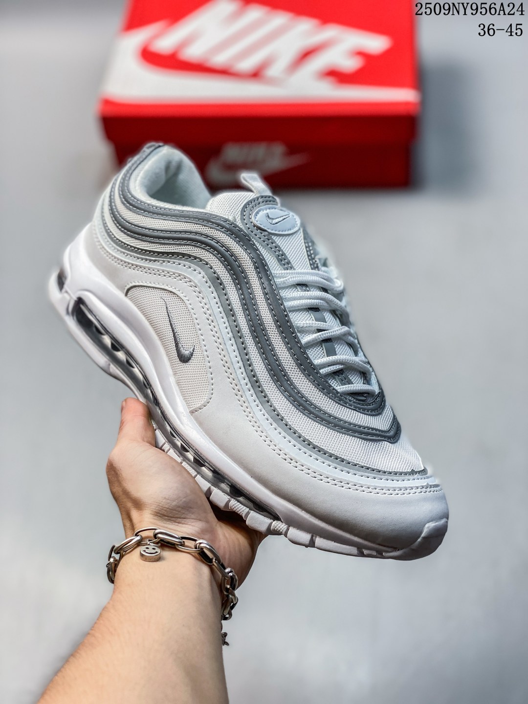 Nike Air Max Running Shoes main view