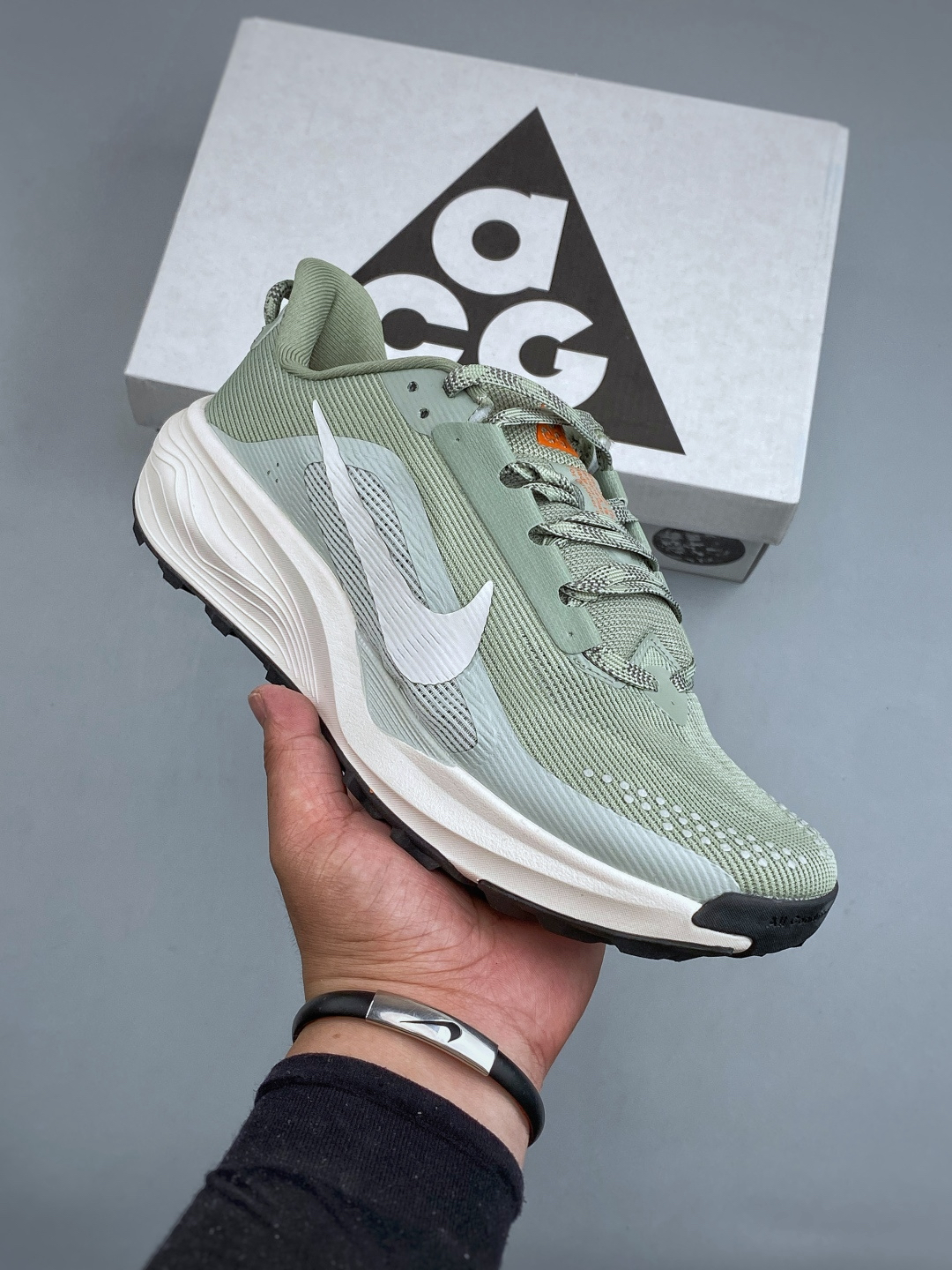 Nike Running Shoes main view