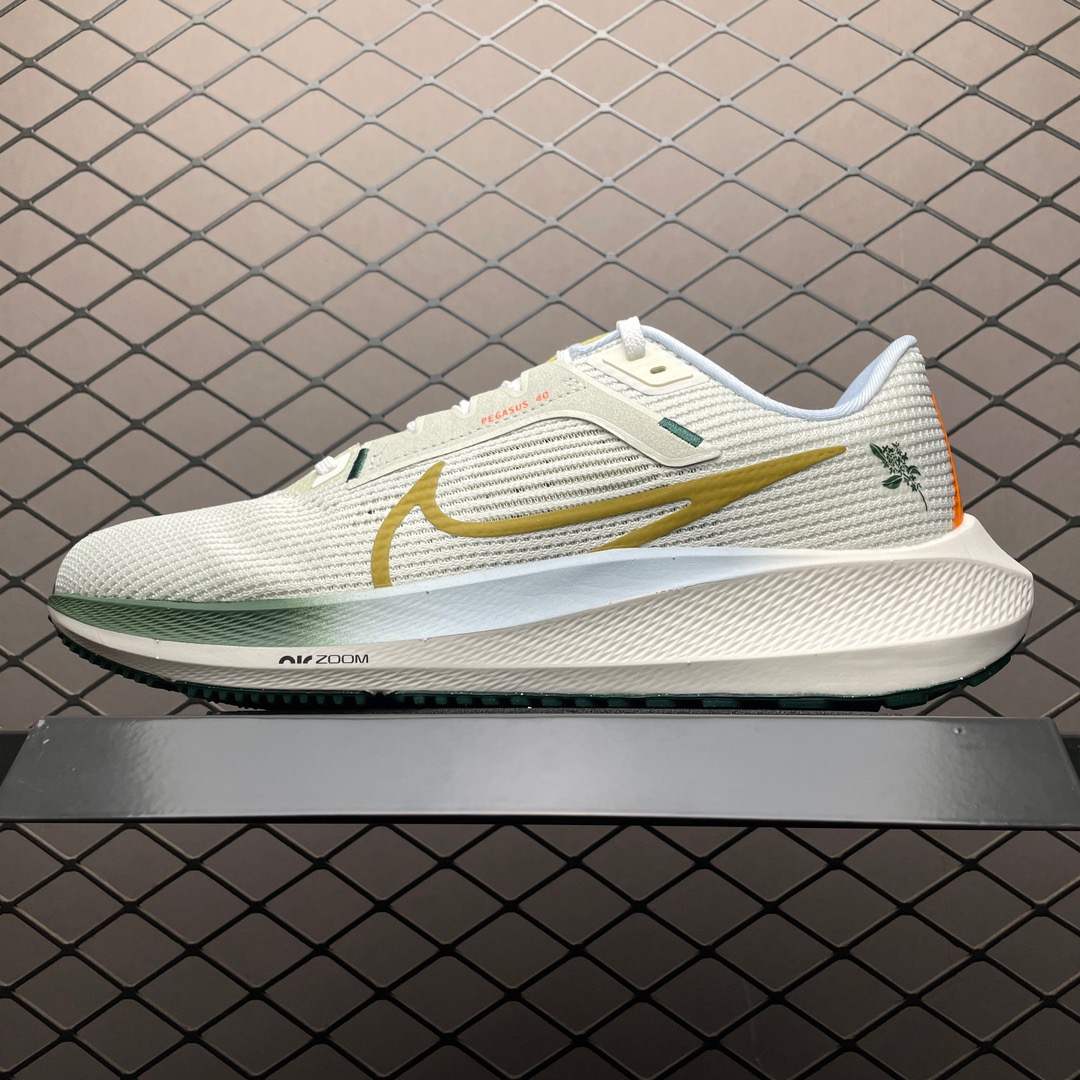 Nike Running Shoes main view