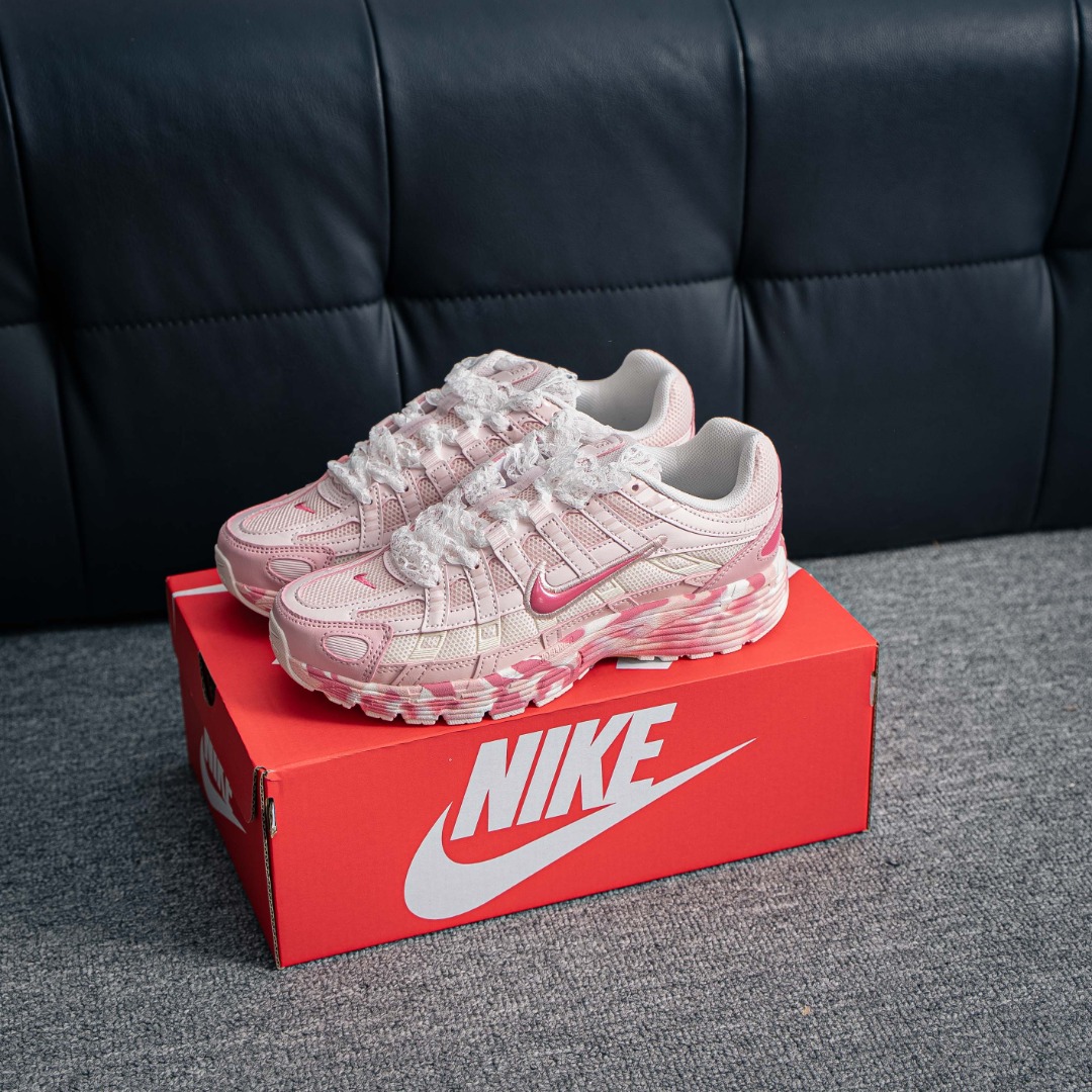 Nike Running Shoes main view