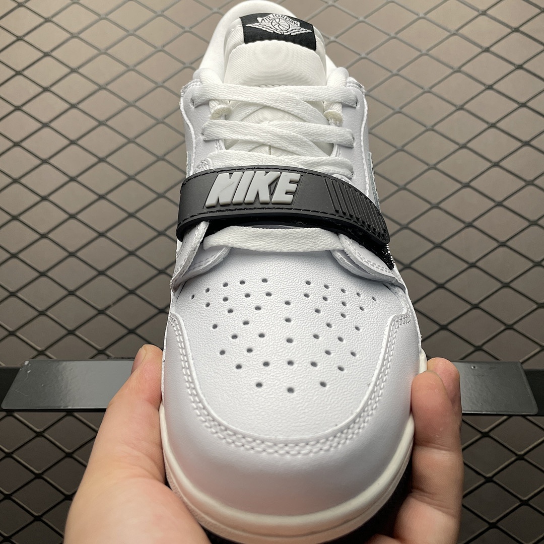 Nike Casual Shoes main view