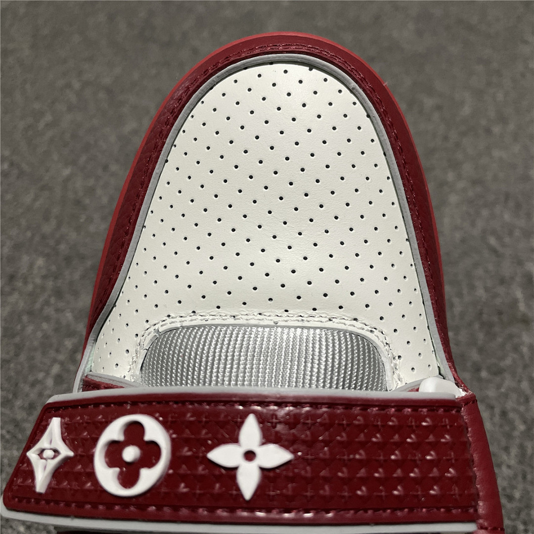 Louis Vuitton Sneakers Red detail view 1