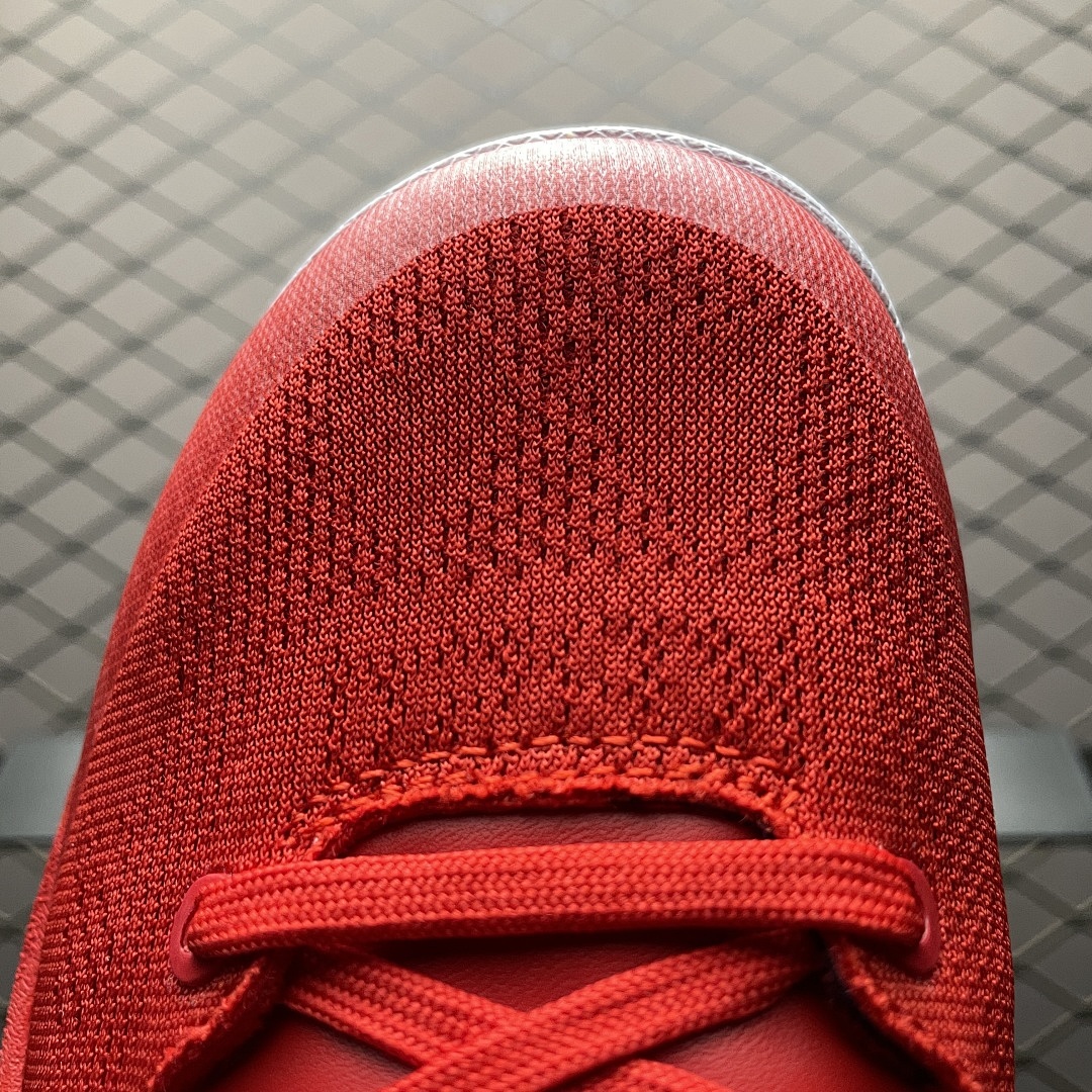Nike Kobe Basketball Shoes University Red main view